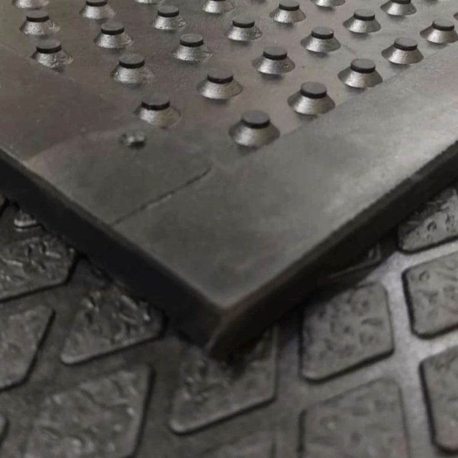 *6 Mat Special* 6 x Stable Horse Rubber Floor Matting | 16mm Cushioned Grip Top