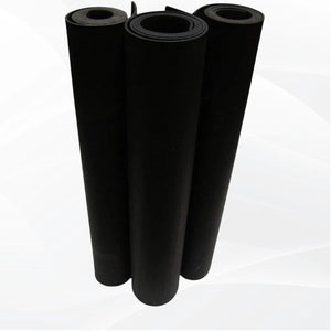 A side perspective close-up of a tightly wound 3mm thick black rubber matting roll highlighting the multi-layered edge finishing.