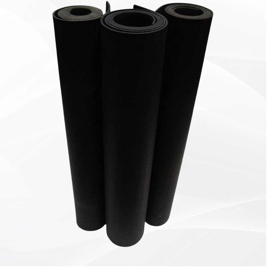 A side perspective close-up of a tightly wound 3mm thick black rubber matting roll highlighting the multi-layered edge finishing.