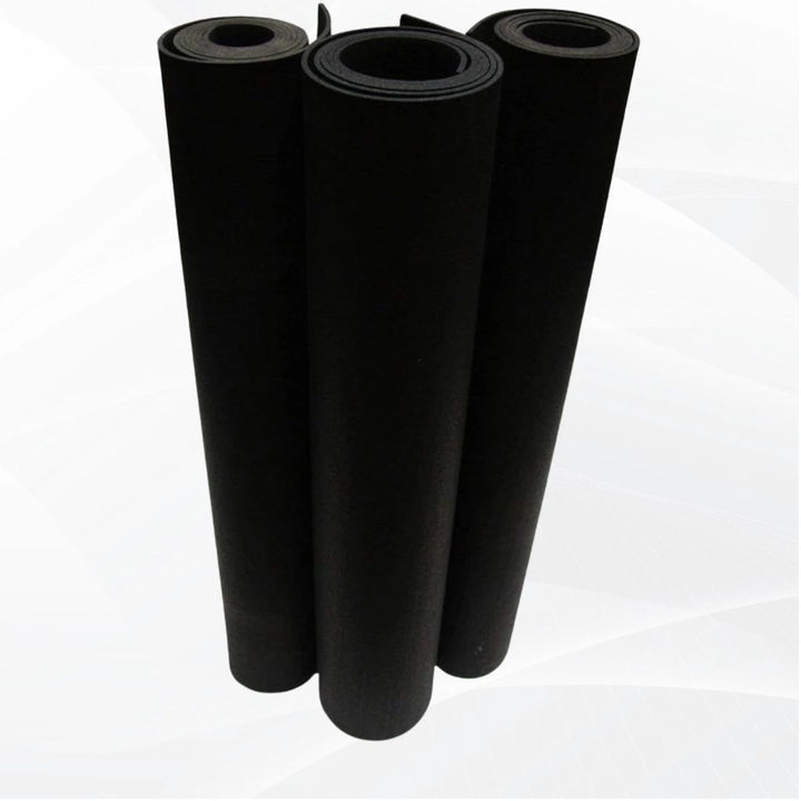 A side perspective close-up of a tightly wound 3mm thick black rubber matting roll highlighting the multi-layered edge finishing.